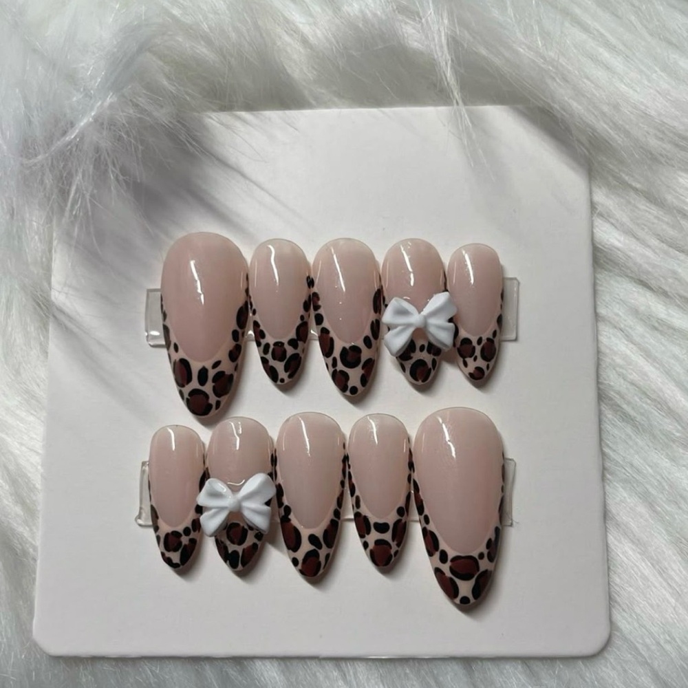 Leopard Print Press-On Nails with Bows